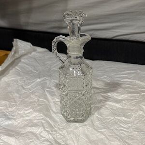 Elegant Clear Glass Decanter